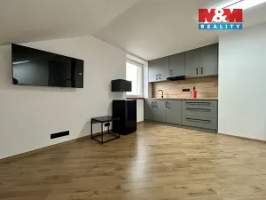 Pronájem bytu 1+kk, Klatovy - Luby, 30 m2