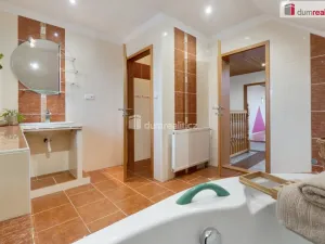 Prodej rodinného domu, Úvaly, 215 m2