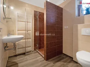 Prodej rodinného domu, Úvaly, 215 m2
