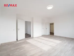 Prodej bytu 3+1, Praha - Strašnice, U kombinátu, 77 m2