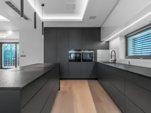 Pronájem bytu 6+kk a větší, Dolní Břežany, U Zámku, 237 m2