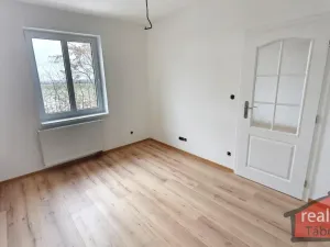 Prodej bytu 2+kk, Nupaky, Nupacká, 42 m2