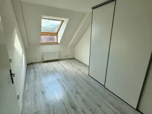 Pronájem bytu 2+kk, Praha - Bubeneč, Lotyšská, 44 m2