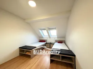 Prodej bytu 2+kk, Otrokovice, J. Jabůrkové, 65 m2