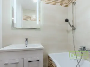 Pronájem bytu 3+1, Praha, Hrusická, 73 m2