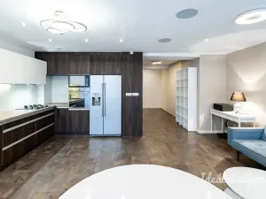 Pronájem bytu 3+kk, Praha - Žižkov, Jeseniova, 75 m2