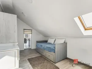 Prodej bytu 3+1, Trutnov - Poříčí, Voletinská, 61 m2