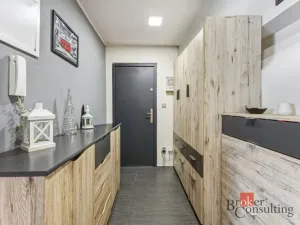 Prodej bytu 3+1, Trutnov - Poříčí, Voletinská, 61 m2