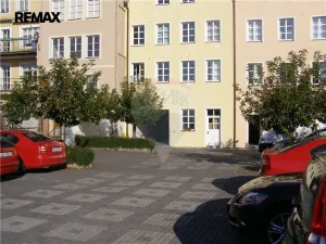 Pronájem kanceláře, Hradec Králové, Malé náměstí, 79 m2
