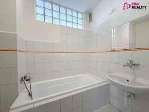 Pronájem bytu 2+1, Liberk - Uhřínov, 61 m2