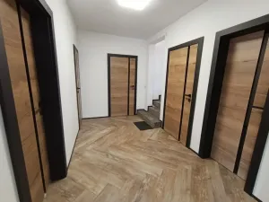 Pronájem skladu, Praha - Březiněves, Na hlavní, 331 m2