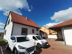 Pronájem skladu, Praha - Březiněves, Na hlavní, 374 m2