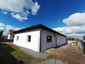 Pronájem skladu, Praha - Březiněves, Na hlavní, 374 m2