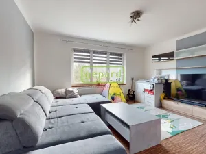 Prodej bytu 2+1, Okna, 60 m2