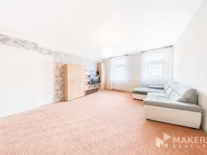 Prodej bytu 2+1, Karlovy Vary, Vítězná, 70 m2