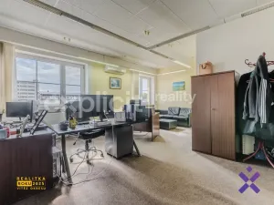 Prodej výrobních prostor, Zlín - Malenovice, třída 3. května, 3394 m2