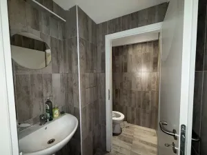 Pronájem obchodního prostoru, Praha - Vršovice, Rostovská, 56 m2