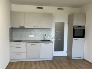 Pronájem bytu 1+kk, Praha, Ďáblická, 28 m2