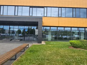 Pronájem obchodního prostoru, Praha - Horní Počernice, Sezemická, 152 m2