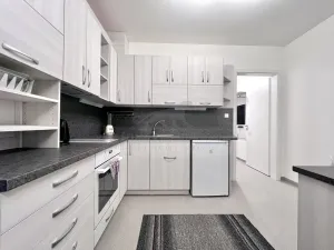 Pronájem bytu 1+kk, Praha - Dolní Měcholupy, Honzíkova, 25 m2