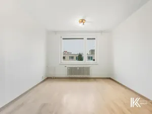 Prodej bytu 3+1, Znojmo, Dukelských bojovníků, 72 m2