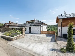 Prodej rodinného domu, Chocerady, 245 m2