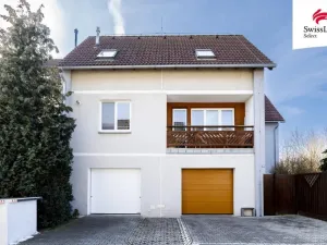 Prodej bytu 3+1, Nupaky, Slunečná, 75 m2