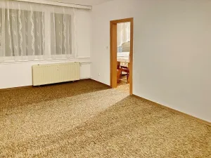 Pronájem bytu 1+1, Jindřichův Hradec, sídliště Vajgar, 43 m2