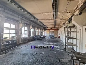 Pronájem výrobních prostor, Vroutek, Vidhostická, 1000 m2