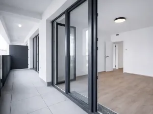Pronájem bytu 2+kk, Praha - Hloubětín, Poděbradská, 67 m2