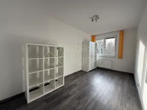 Pronájem bytu 3+1, Chrudim, Jabloňová, 62 m2
