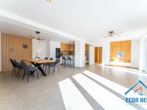 Pronájem rodinného domu, Praha, Na konečné, 224 m2