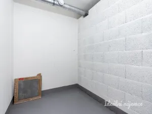 Pronájem bytu 1+kk, Praha - Hloubětín, Poděbradská, 32 m2