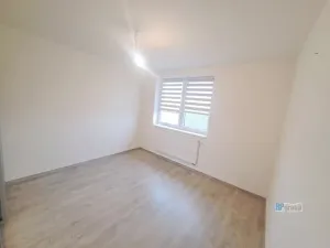 Pronájem bytu 3+kk, Polerady, 71 m2