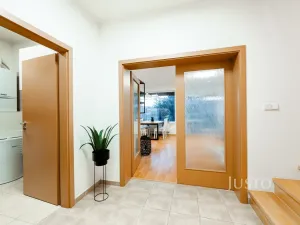 Prodej rodinného domu, Praha, Na plužině, 158 m2