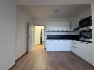 Pronájem bytu 1+kk, Praha - Střešovice, Na Petynce, 32 m2