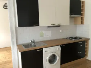 Pronájem bytu 2+kk, Praha - Žižkov, Ondříčkova, 43 m2