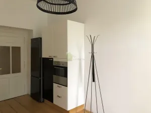 Pronájem bytu 2+kk, Praha - Žižkov, Ondříčkova, 43 m2