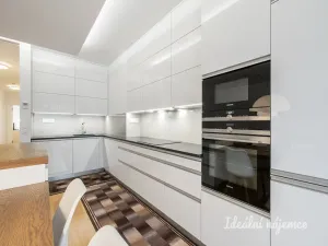 Pronájem bytu 3+kk, Praha - Karlín, Za Karlínským přístavem, 87 m2