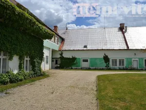 Prodej historického objektu, Hatín - Jemčina, 2500 m2