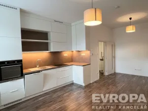 Prodej bytu 2+kk, Žirovnice, Havlíčkovo náměstí, 41 m2