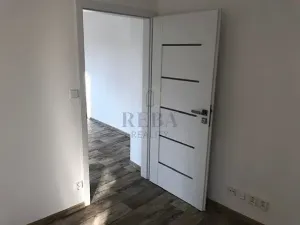 Pronájem bytu 2+kk, Karlovy Vary, Lipová, 50 m2