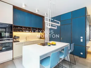 Prodej vily, Praha - Dejvice, V Šáreckém údolí, 285 m2