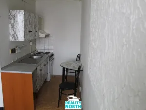 Pronájem bytu 1+kk, Chlumec, Vyklická, 33 m2