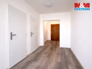 Pronájem bytu 1+kk, Praha - Záběhlice, Hvozdíková, 28 m2