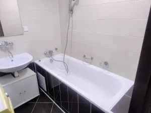 Pronájem bytu 3+kk, Praha - Bohnice, Radomská, 58 m2