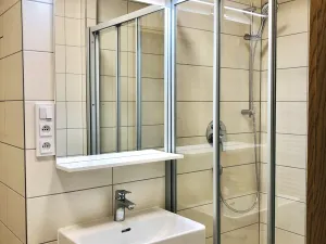 Prodej bytu 1+kk, Praha, Za černým mostem, 29 m2