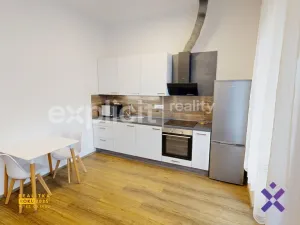Pronájem bytu 1+kk, Zlín, Lorencova, 26 m2