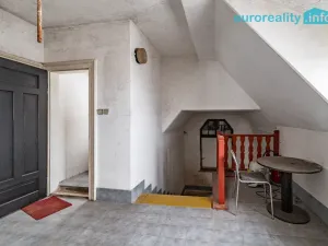 Prodej výrobních prostor, Libá, 1011 m2