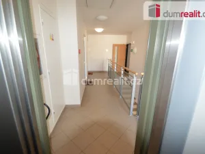 Pronájem bytu 1+kk, Praha - Vysočany, Jana Přibíka, 36 m2